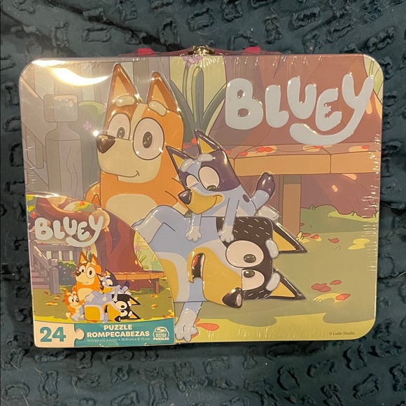 Bluey Sealed Lunch Box w/ 24 Piece Puzzle inside, new - Picture 1 of 4